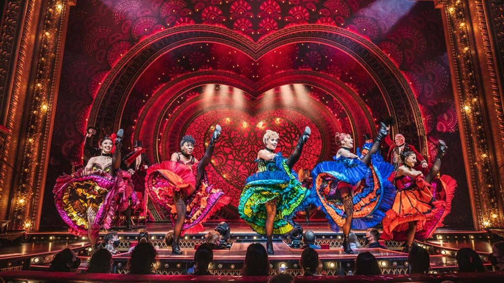 A Brutally Honest Review Of The Moulin Rouge: Seating, Dress Code,  Champagne and More 